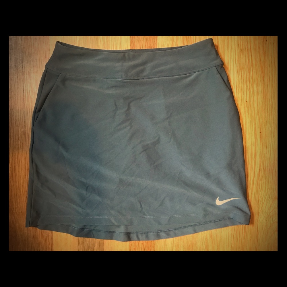 NIKE GOLF SKIRT